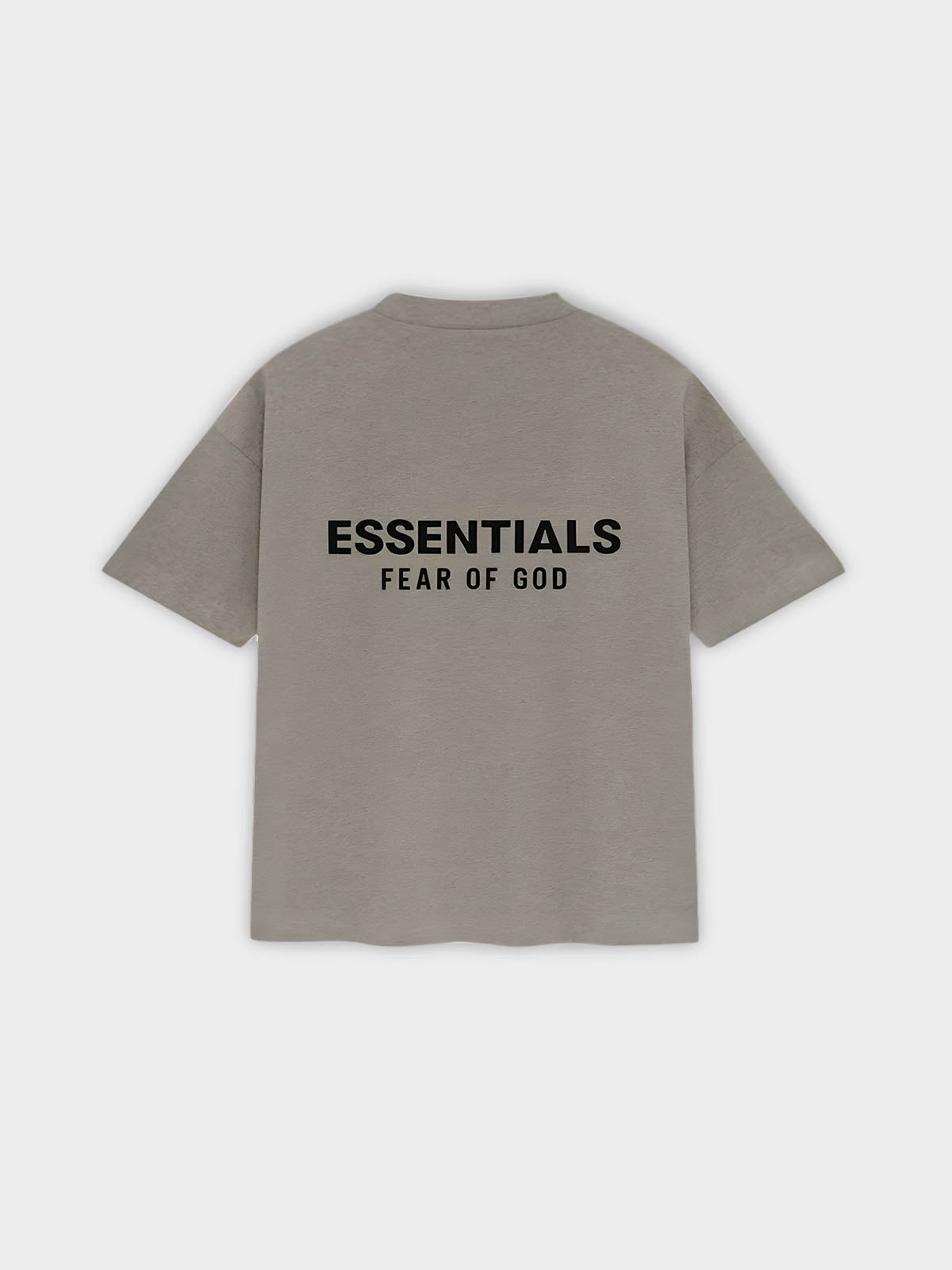 เสื้อผ้า Essentials | Dek-D.com