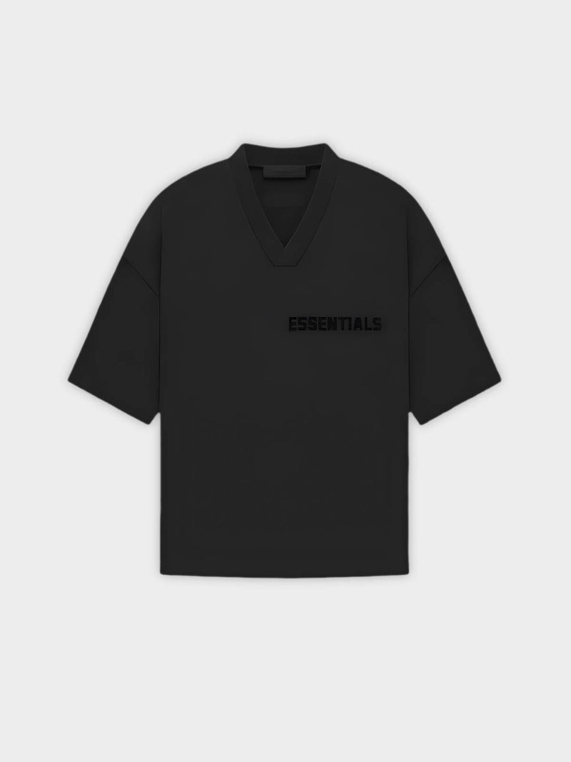   Fear of God Essentials T-shirt V-neck Jetblack (Black Collection FW23) - GENESIS17 